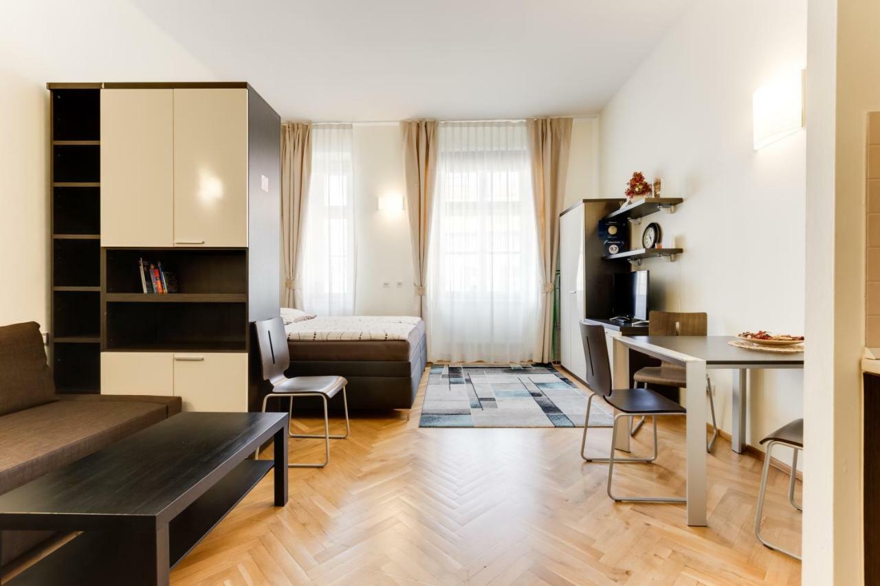 Halkova Studio Prague Luaran gambar