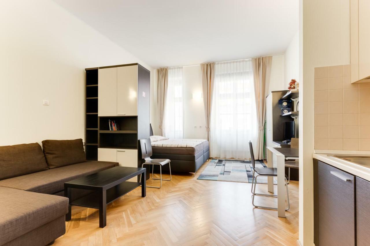 Halkova Studio Prague Luaran gambar