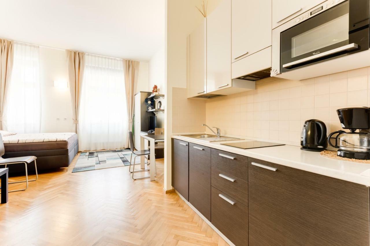 Halkova Studio Prague Luaran gambar